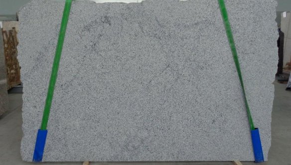 001_L000167_AZGLASLU04_3.JPG magazin-azg-001_l000167_azglaslu04_3.jpg