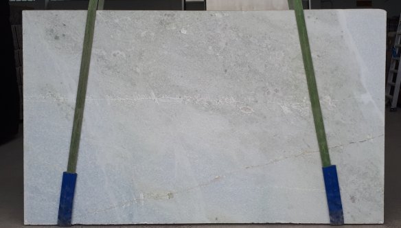 001_B018929_AZILASLU02_6+2.JPG magazin-azi-001_b018929_azilaslu02_6_2.jpg