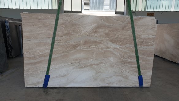 001_L008887_BRSLASSZ02_10.JPG magazin-brs-001_l008887_brslassz02_10.jpg