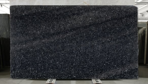 001_B054348_EMPLASLU03_26+1.jpg magazin-emp-001_b054348_emplaslu03_26_1.jpg