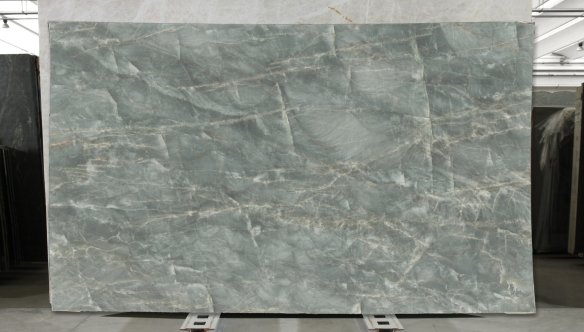 001_B056944_EMQLASSM02_26+1.jpg magazin-emq-001_b056944_emqlassm02_26_1.jpg