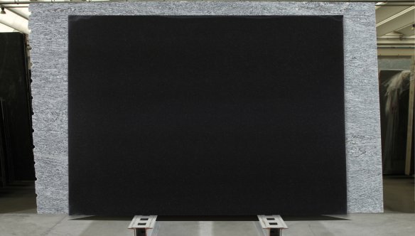 magazin-naz-001_b052750_nazlaslu02_30_1.jpg