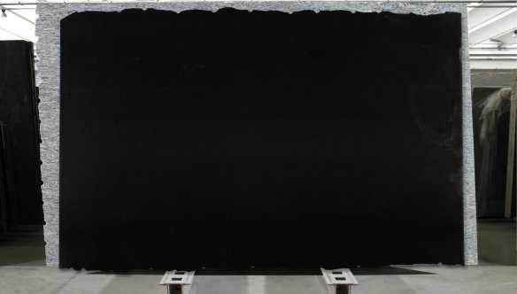magazin-naz-001_b059487_nazlaslu02_57_1.jpg